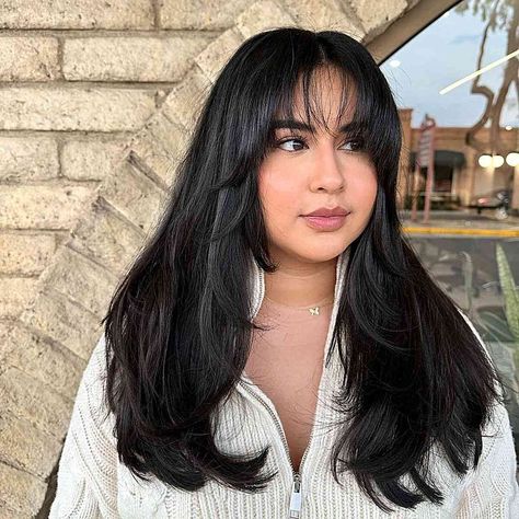 Haircuts Long Hair Round Face, Long Round Layers Haircut With Curtain Bangs, Bangs And Layered Hair Medium, Bangs Long Straight Hair Round Face, Layer Haircut Bangs, Face Framing Haircut For Long Hair Side Part, Big Bangstyle Hair, Hair Cuts Long Hair Layers Bangs, Long Bangs Layered Hair