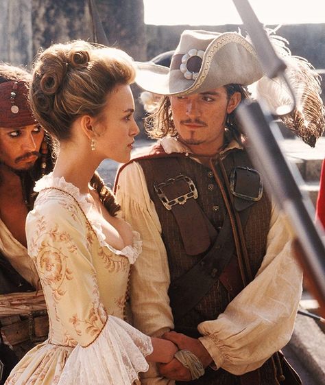 Keira Knightley Pirates, Elisabeth Swan, Elizabeth Swan, Will And Elizabeth, Curse Of The Black Pearl, Kiera Knightly, Jonathan Pryce, Kaptan Jack Sparrow, Elizabeth Swann