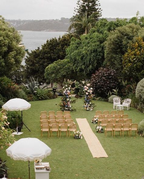 LITTLE LANE EVENTS on Instagram: "Dream set up at the stunning Lindesay house for our lovers Tash and Jody.⁠ ⁠ Photographer⁠ @allumeWeddings⁠ Signage⁠ @mycreativespaceau⁠ Florals⁠ @willow_and_bear⁠ Coordination + Styling @littlelaneevents⁠ ⁠ .⁠ .⁠ .⁠ .⁠ .⁠ .⁠ #littlelaneevents #littlelaneeventssydney #eventssydney #weddings #australianweddings #northernbeachesweddings #weddingstylist #weddingstylistsydney #weddingplanner #weddingplannersydney #weddings2022 #eventstyling #eventstylingsydne" Magic Wedding, Small Outdoor Wedding, Backyard Wedding Ceremony, Small Weddings Ceremony, Small Backyard Wedding, Backyard Reception, Bear Wedding, Garden Theme Wedding, Dream Wedding Decorations