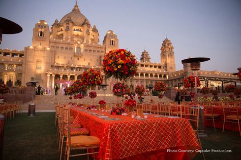 Royal Wedding Decorations, Umaid Bhawan Palace, Royal Indian Wedding, Indian Wedding Decorations Receptions, Dream Wedding Locations, Regal Wedding, Destination Wedding Decor, Palace Wedding, Rustic Backdrop