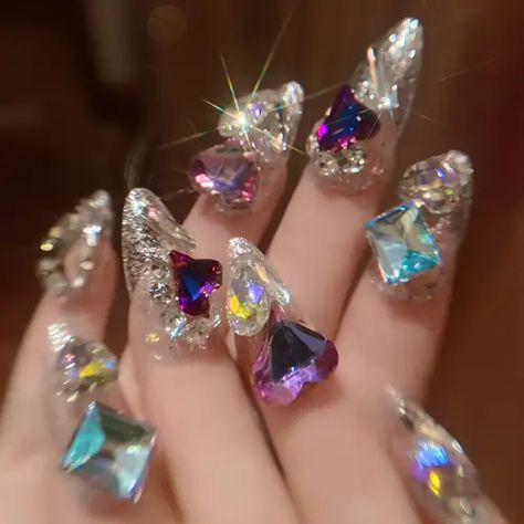 Rhinestones Designs, Cover Nails, Almond Press On Nails, Bling Gifts, New Years Eve Nails, Silver Glitter Nails, Autumn Nail, Nails Silver, Nails Stiletto