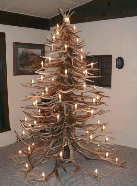 Elk Antler Christmas Tree.  I want this! Antler Christmas Tree, Antler Tree, Natal Country, Elk Horn, Antler Christmas, Noel Christmas, Country Christmas, Rustic Christmas, Christmas Cheer