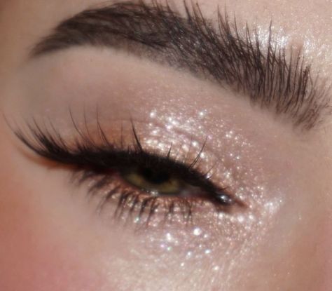 The eyes are the window to the soul and @jessiegracenorton's is as beautiful as this eye look she created with our Cashmere PotDe Creme… Glitter Eyeshadow Aesthetic, Nye Eye Makeup, Makeup For Deep Set Eyes, Eyeshadow Aesthetic, Sparkle Eye Makeup, Sparkly Eye Makeup, Burgundy Makeup, Instagram Bedroom, Birthday Makeup Looks