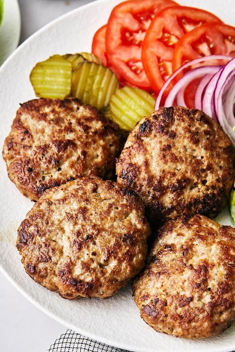 Turkey Burgers Best Turkey Burger Recipe, Best Turkey Burger, Turkey Burger Recipes Healthy, Best Turkey Burgers, Turkey Burger Recipe, Healthy Turkey Recipes, Turkey Patties, Turkey Sliders, Healthy Burger