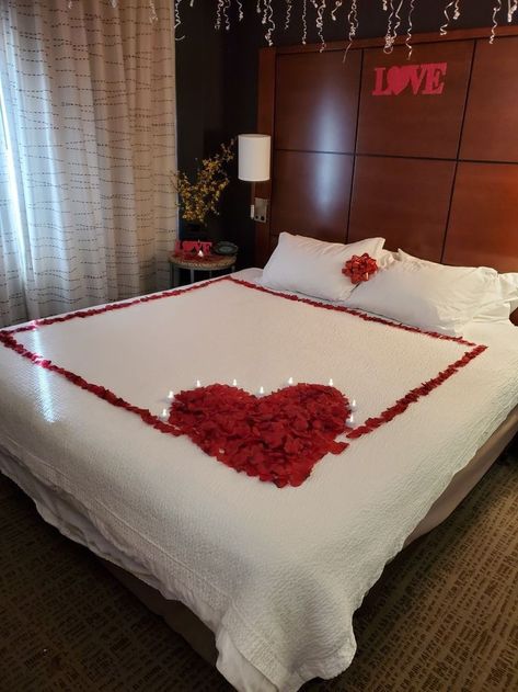 Room Decor For Romantic Night, Wedding Couple Room Decoration, Room Decor Bedroom Couple Romantic, Romantic Room Decoration For Him, First Night Room Decoration Romantic, Hotel Valentines Day Room, Romantic Bedroom Decor For Anniversary, Romantic Valentines Day Ideas Bedroom, Wedding Bedroom Decoration Romantic