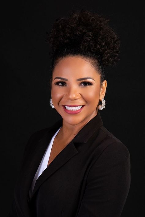 Corporate Headshot Black Women, Executive Profile Photo, Realtor Headshots Black Women, Professional Headshots Women Medical, Professional Headshots Black Women Business Portrait, Professional Headshots Poses, Headshots Black Women Professional, Professional Pictures Black Women, Ceo Headshots Women