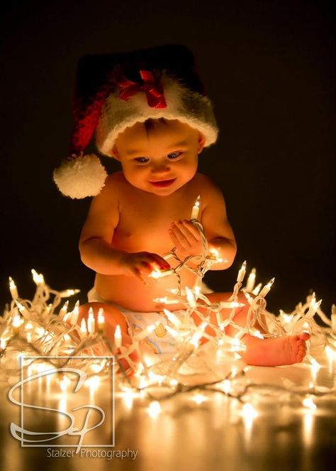 Baby Holiday Photos, Baby Christmas Photography, Christmas Baby Pictures, Baby Christmas Photos, First Christmas Photos, Xmas Pictures, Xmas Photos, Christmas Pics, Christmas Shoot