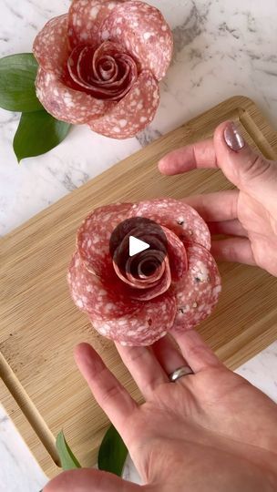 Facebook Salami Rose, Edible Leaves, Sliced Salami, Wedding Appetizers, 50th Wedding Anniversary Party, Charcuterie Inspiration, Charcuterie And Cheese Board, Charcuterie Recipes, Favorite Appetizers