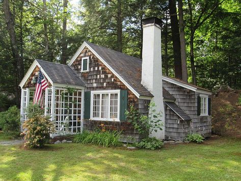 How perfect is this?! Circa 1920 in Maine. $78,000(for sale) - Adorable Living Spaces Old Cabins, Cottage Exteriors, Maine Cottage, Lake Houses, Cabins For Sale, Pine Walls, Cottage Exterior, Lake Cottage, Old Farm Houses