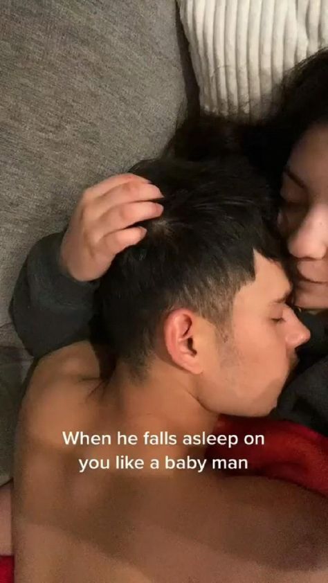 Cuddle With Boyfriend, Boyfriend Sleeping, Cute Couples Cuddling, Sweet Kisses, Romantic Videos Couples, Cute Relationship Photos, Cute Couples Hugging, Find Love, Cute Couples Kissing