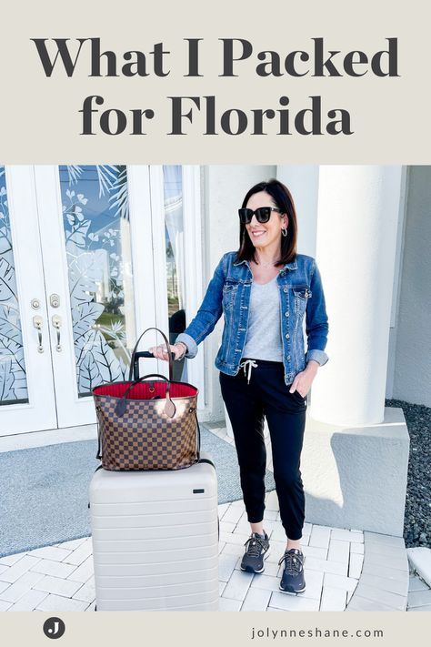 Womens Florida Outfits, Beach Winter Outfit Casual, What To Pack For Spring Break In Florida, What To Pack For A Week Trip To Florida, Florida Vacation Outfits 2023, Outfit For Florida Vacation, Destin Florida Outfits Summer, Winter In Florida Outfits What To Wear, Florida Weather Outfits