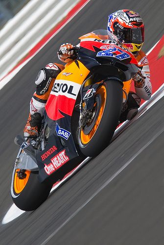 27 - Casey Stoner - #Honda #Repsol #Team Cbr Fireblade, Soichiro Honda, Repsol Honda, Riding A Motorcycle, Image Moto, Motorcycle Racers, Fb Cover, Honda (motorcycle), Moto Bike