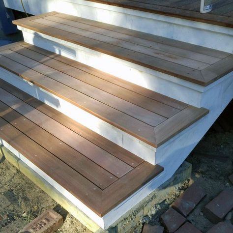 Top 50 Best Deck Steps Ideas - Backyard Design Inspiration Design Per Patio, Patio Stairs, Porch Stairs, Front Porch Steps, Deck Steps, Patio Steps, Patio Deck Designs, Outdoor Steps, Front Porch Design