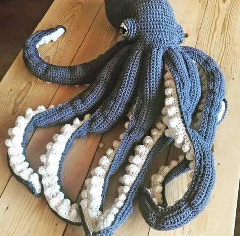 Octopus Crochet Pattern Free, Giant Octopus, Octopus Crochet, Octopus Crochet Pattern, Wool Bags, Quick Crochet Patterns, Crochet Octopus, Quick Crochet, Fun Crochet Projects