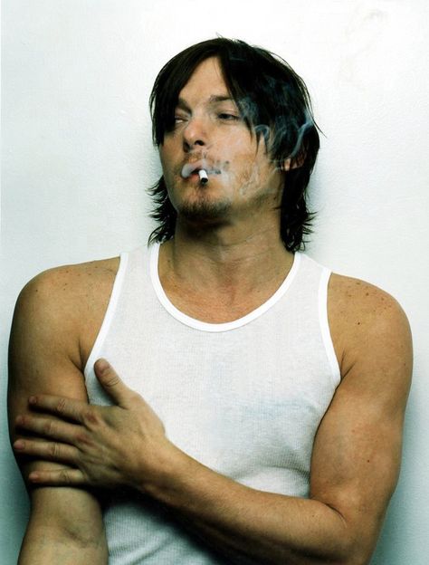 Dating Daryl Dixon, Norman Reedus Prada, Norman Reedus Muscles, Norman Reedus Christmas, Norman Reedus Shirtless Pictures, Norman Reedus Kiss, Young Norman Reedus, Norman Reedus 90s, Daryl Dixon Aesthetic