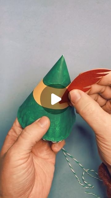 Timm Sevitz on Instagram: "This DIY Elf paper plate party hat is an easy christmas craft for little kids to make. This would be so fun for a holiday party activity, or an Elf themed craft activity. Make a DIY Buddy the Elf costume.  Buddy the elf craft, elf movie craft idea, easy diy christmas crafts for kids #elf #christmascrafts #kidscrafts #easycraft #buddytheelf #christmasmovies" Buddy The Elf Crafts For Kids, Buddy The Elf Craft, Elf Diy Crafts, Elf Movie Crafts, Buddy The Elf Wreath, Buddy The Elf Ornaments Diy, Elf Crafts For Kids, Buddy The Elf Costume, Easy Diy Christmas Crafts