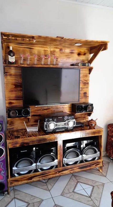 Pallet Furniture Tv Stand, Small Wooden Projects, Osb Furniture, Rustic Furniture Design, Firewood Shed, Car Part Furniture, Wooden Tv Stands, Home Decor Shelves, Woodworking Furniture Plans