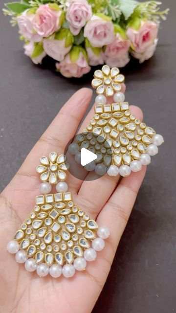 Kundan Designs Art, Kundan Earrings Handmade, Diy Kundan Earrings, Kundan Jewellery Making, Diy Kundan Jewellery, Diy Earrings Pearl, Diy Pearl Earrings, Jewellery Tutorial, Diy Earrings Materials