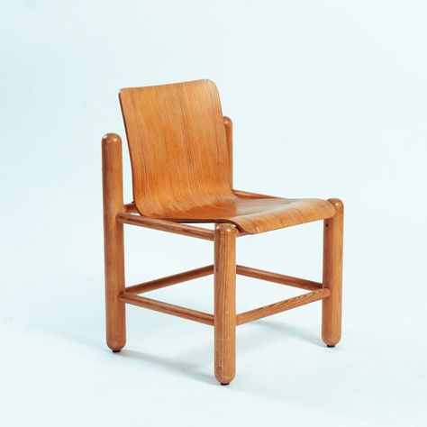 Spindle dining chair