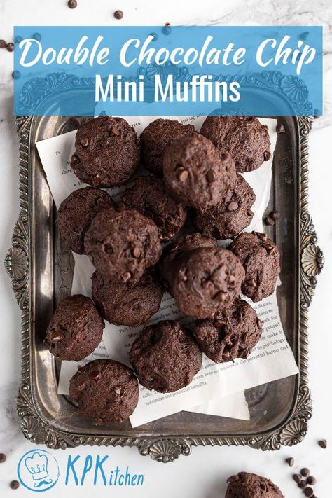 Mini Breakfast Muffins, Mini Muffin Pan Recipes, Chocolate Chip Mini Muffins, Mini Brownie Bites, Muffin Pan Recipes, Mini Muffin Recipe, Mini Chocolate Chip Muffins, Double Chocolate Chip Muffins, Toddler Finger Foods