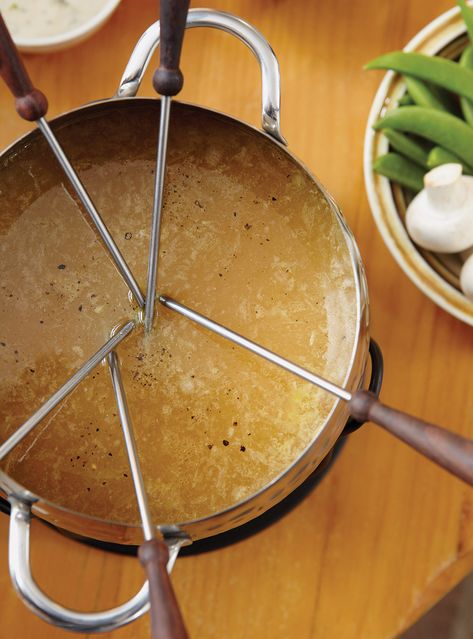 Fondue night in the cards? Then this tasty roasted garlic broth, perfect for beef and game meats, will be the perfect addition to the party! Broth Fondue Recipes, Fondue Broth, Easy Fondue Recipes, Fondue Recipes Meat, Garlic Broth, Cheddar Fondue, Fondue Dippers, Melting Pot Recipes, Easy Fondue