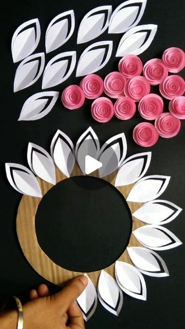 Handmade Wall Hanging Crafts With Paper, Wall Hanging Ideas Handmade, Simple Paper Craft, Lighthouse Crafts, Reuse Crafts, Paper Flower Wall Hanging, Wall Hanging Ideas, Flower Wall Hanging, Flowers Craft