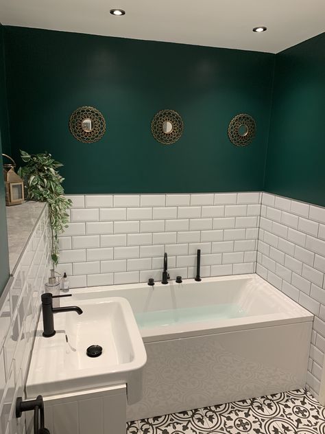 Metro tiles dark green bathroom Victorian tiles Matt black taps Dark Green Bathrooms, Dekorere Bad, Green Bathroom Decor, Bilik Air, Small Bathroom Makeover, Green Walls, Bathroom Inspiration Decor, Bathroom Trends, Green Bathroom