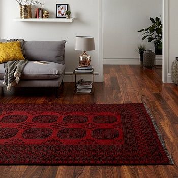 Red Carpet Decorations, Persian Rug Living Room, Grey Carpet Bedroom, Havenly Living Room, Carpet Decor, Living Room Red, Bedroom Red, Plush Carpet, Family Room Decorating