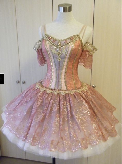 Ballet Russe, Music On Spotify, 파티 드레스, Ballerina Dress, Tutu Costumes, Ballet Beautiful, Ballet Tutu, Ballet Costumes, Ballet Dress