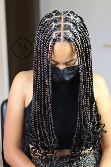 Mid Size Braids For Black Women, Knotless Braids Hairstyles Medium Length, Braided Blackgirl Hairstyle, Medium Mid Back Knotless Braids, Braids Shaved Sides And Back, Medium Length Braids Black Women, Medium Knotless Box Braids Medium Length, Knotless Braids Medium Length, Short Knotless Braids With Curly Ends