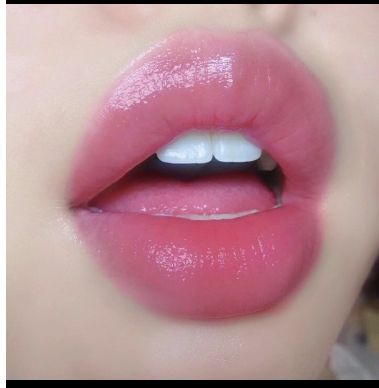 Fuller Lips Naturally, Korean Lips, Doll Eye Makeup, Juicy Lips, Perfect Lips, Beauty Goals, Beautiful Lips, Glossy Lips, روتين العناية بالبشرة