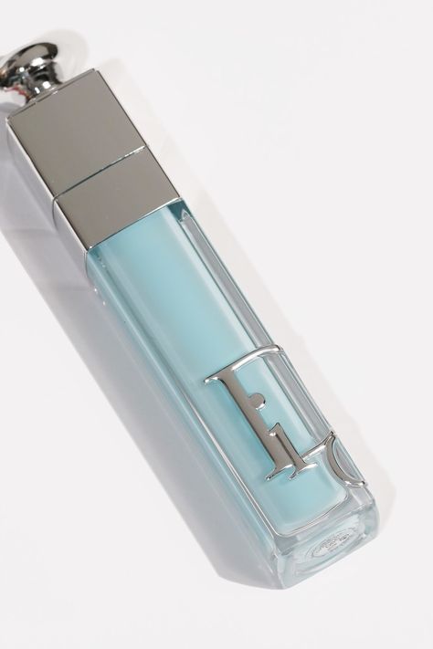 Dior Addict Lip Maximizer Icy Blue Dior Lip Maximizer Blue, Dior Blue Lip Gloss, Blue Makeup Products, Blue Lipgloss, Dior Gloss, Dior Lip Maximizer, Blue Lip Gloss, Baby Blue Quinceanera, Purple Lip Gloss