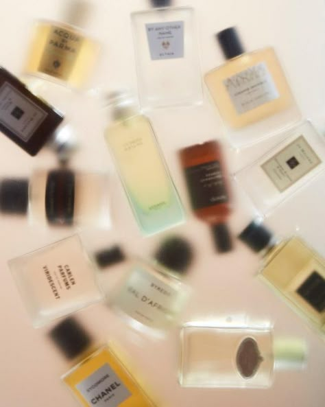 Great Perfumes, Recommended by T Editors - The New York Times Banner Inspiration, Perfume Ads, Fragrance Photography, Work In New York, Perfume Photography, Beauty Aesthetic, Product Shoot, Cosmetics Photography, Beauty Products Photography