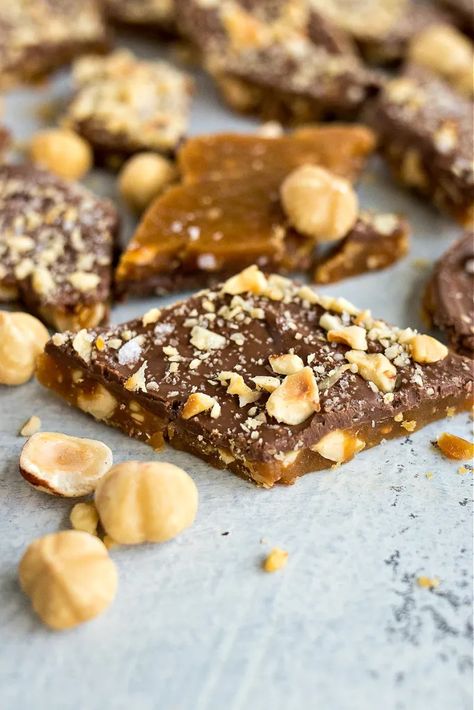 Chocolate Hazelnut Toffee - CPA: Certified Pastry Aficionado Candied Hazelnuts Recipe, Hazelnut Toffee, Melt Chocolate In Microwave, Mint Sugar, Baking Stuff, Apple Cider Caramels, Homemade Candy, Nut Recipes, Scrumptious Desserts