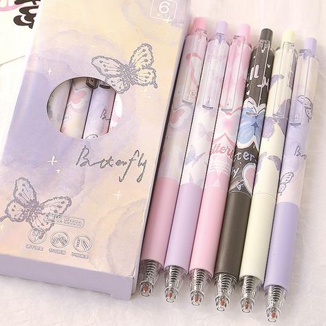 Back To School Cute Supplies, Pink Pens Aesthetic, Cute Pens For School, Cute Pens Aesthetic, Girly School Supplies, Cute Stationery Aesthetic, Pens Aesthetic, Stationary For School, Aesthetic Pens