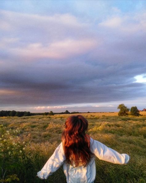 sky, field, photo, idea, sun, photoshoot, photo idea, natural, sunlight, girl, flowers, corn, instagram, insta, Ig, Instagram photo idea Field Photoshoot, Photoshoot Idea, Aesthetic Nature, Cloudy Day, Instagram Inspo, Photo Instagram, Birthday Photos, New Instagram, Nature Photos