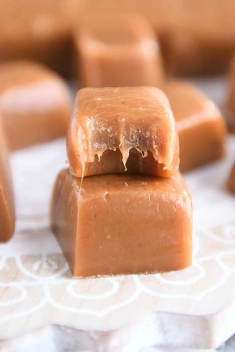 These gingerbread caramels are absolutely amazing! All the flavors of gingerbread wrapped up in a creamy, chewy, soft, homemade caramel. | melskitchencafe.com How To Make Gingerbread, Thanksgiving 2023, Apple Cider Caramels, Caramel Candy, Kitchen Cafe, Caramel Recipes, Bbq Pulled Pork, Fool Proof Recipes, Homemade Caramel