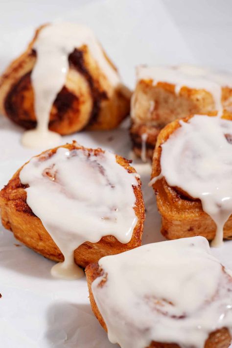 Doctored Up Canned Cinnamon Rolls with Heavy Cream Doctored Up Canned Cinnamon Rolls, Cinnamon Rolls With Heavy Cream, Canned Cinnamon Rolls, Pillsbury Cinnamon Rolls, Christmas Eats, Cinnamon Roll Bake, Blueberry Pie Filling, Homemade Frosting, Cinnamon Rolls Homemade