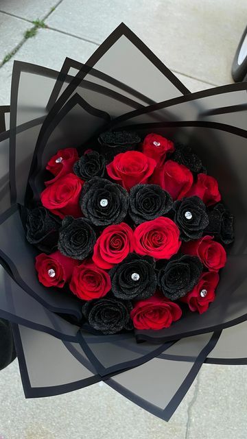 Black Glitter Roses Bouquet, Black Eternal Rose Bouquet, Red And Black Rose Bouquet, Black And Red Flower Bouquets, Black Ribbon Bouquet, Black And Red Roses Bouquet, Red And Black Bouquets, Valentine Roses Bouquet, Glitter Roses Bouquet