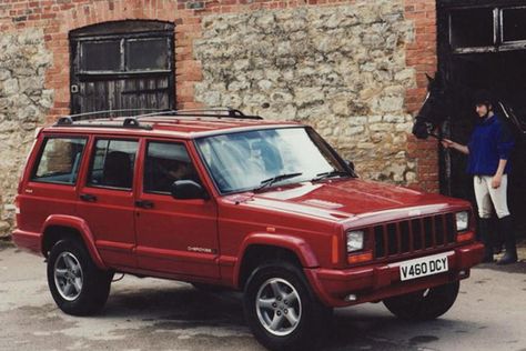 8 Old School SUVs For Less Than $10K That Are Insanely Easy To Find. They don't make 'em like they used to. Classic Jeeps, Dream Car Garage, Old Jeep, Jeep Xj, Jeep Cherokee Xj, Reliable Cars, Jeep Cars, Family Car, Jeep Cherokee