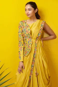 Yellow Haldi Outfit, Cowl Drape Dress, Drape Sari, Indo Western Outfits For Women, Haldi Dress, Haldi Outfits, Haldi Outfit, Draping Fashion, Cowl Dress