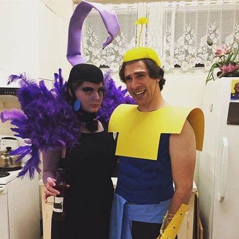 Kronk Costume, Hamilton Halloween Costume, Hamilton Halloween, Emperors New Groove Yzma, Yzma And Kronk, Disney Couple Costumes, Homemade Mermaid Costumes, Easy Couples Costumes, Cute Couples Costumes