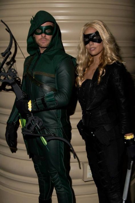 Mlcarr as CW Black Canary, her boyfriend, TJ McDonnell as CW Arrow at Megacon 2014. Black Canary Costume, Arrow Costume, Cw Arrow, The Green Arrow, Dc Couples, Arrow Black Canary, Duo Costumes, Villain Costumes, Hallowen Costume