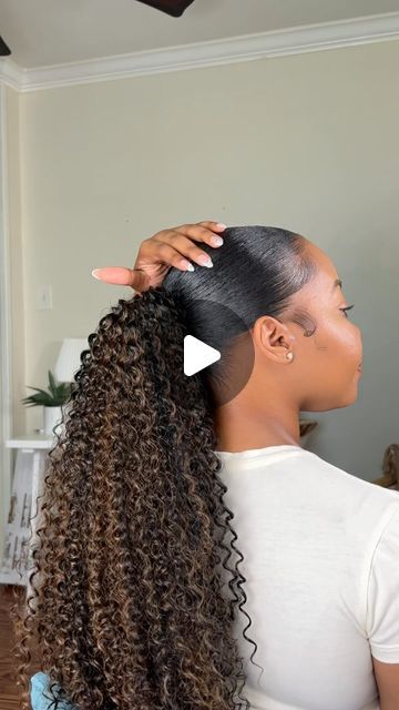 Kinzey Rae on Instagram: "You can never go wrong with a sleek ponytail! Using the Instant Glitz Spiral Curl 20 ponytail from @love_samsbeauty 😍 #sleekponytail #sleekponytailtutorial #sleekpony #samsbeauty #drawstringponytail" Pony Extension Ponytail Hairstyles, Long Curly Ponytail Hairstyles, Ponytail Weave Curly, Ponytail Weave Black Women, Wavy Ponytail Black Women, Ponytail With Curly Hair, Slik Ponytail Styles, Curly Ponytail Black Women, Sleek Ponytail Black Women