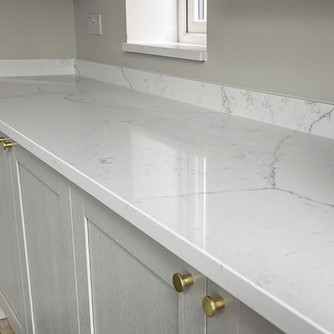 Avalanche soft white quartz with faint grey veining Kitchen Worktops Quartz, White Kitchen Worktop Ideas, Quartz Worktop Kitchen, White Quartz Worktop, White Worktop Kitchen, White And Grey Quartz Countertops, Kitchen Marble Worktop, White Shaker Kitchen Ideas, Kitchen Worktop Ideas