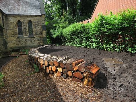 Cerca Natural, Log Wall, Sloped Garden, Garden Shrubs, Woodland Garden, Garden Edging, Raised Bed, Garden Structures, Terrace Garden