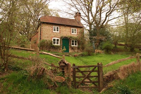 Gnome Cottage in The Devil's Punchbowl, Hindhead, Surrey English Cottages, Country Cottages, Stone Cottages, English Country Decor, Country Cottage Decor, English Cottage Garden, Dream Cottage, Stone Cottage, English Country House