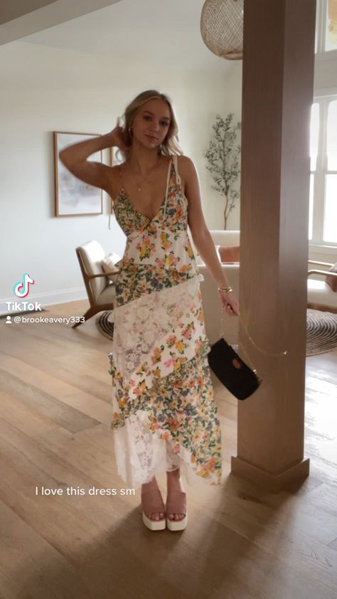 Senior Outfits, Boho Prom, Bo Ho, Grade 12, Radiate Confidence, Euro Summer, Dress Rental, Summer Chic, Women Wedding Guest Dresses