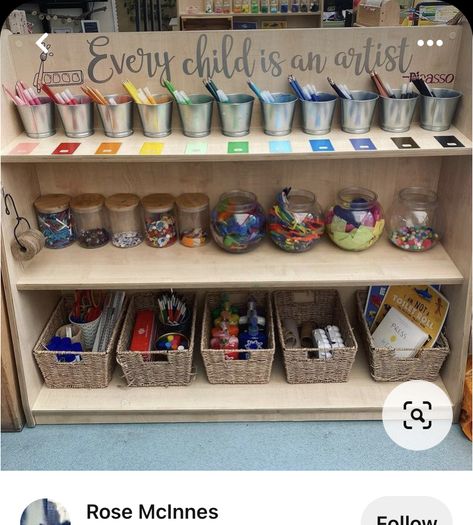 Nursery Classroom Ideas Preschool, Art Shelf Organization Preschool, Classroom Art Station, Art Station Ideas For Kindergarten, Art And Craft Area Preschool, Art Area In Classroom, Kindergarten Art Center Setup, Montessori Preschool Classroom Decor, Preschool Art Area Ideas