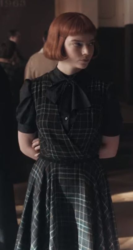 Beth Harmon Outfits Aesthetic, Pinafore Dress Black, Bernadette Banner Outfits, Beth Harmon Outfits, Bernadette Banner, Beth Harmon, Boring Work, Bow Shirt, Tv Fashion